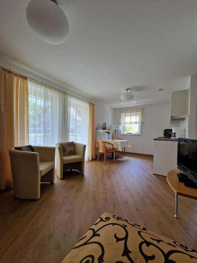 Im Winkel Appartements Und Zimmer Langenargen Exterior photo