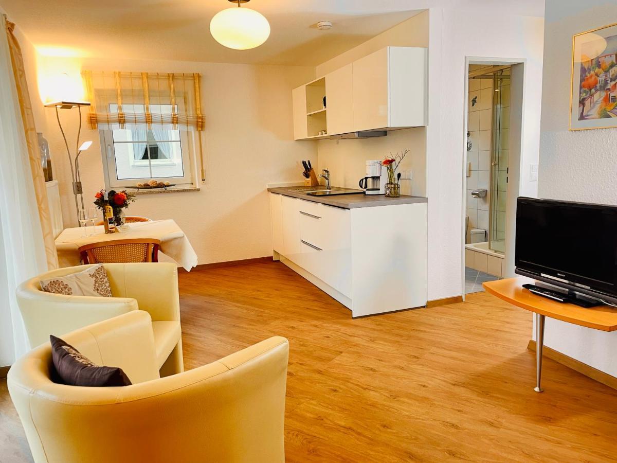 Im Winkel Appartements Und Zimmer Langenargen Exterior photo