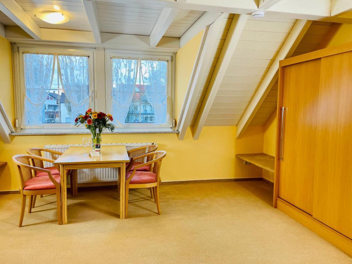 Im Winkel Appartements Und Zimmer Langenargen Exterior photo